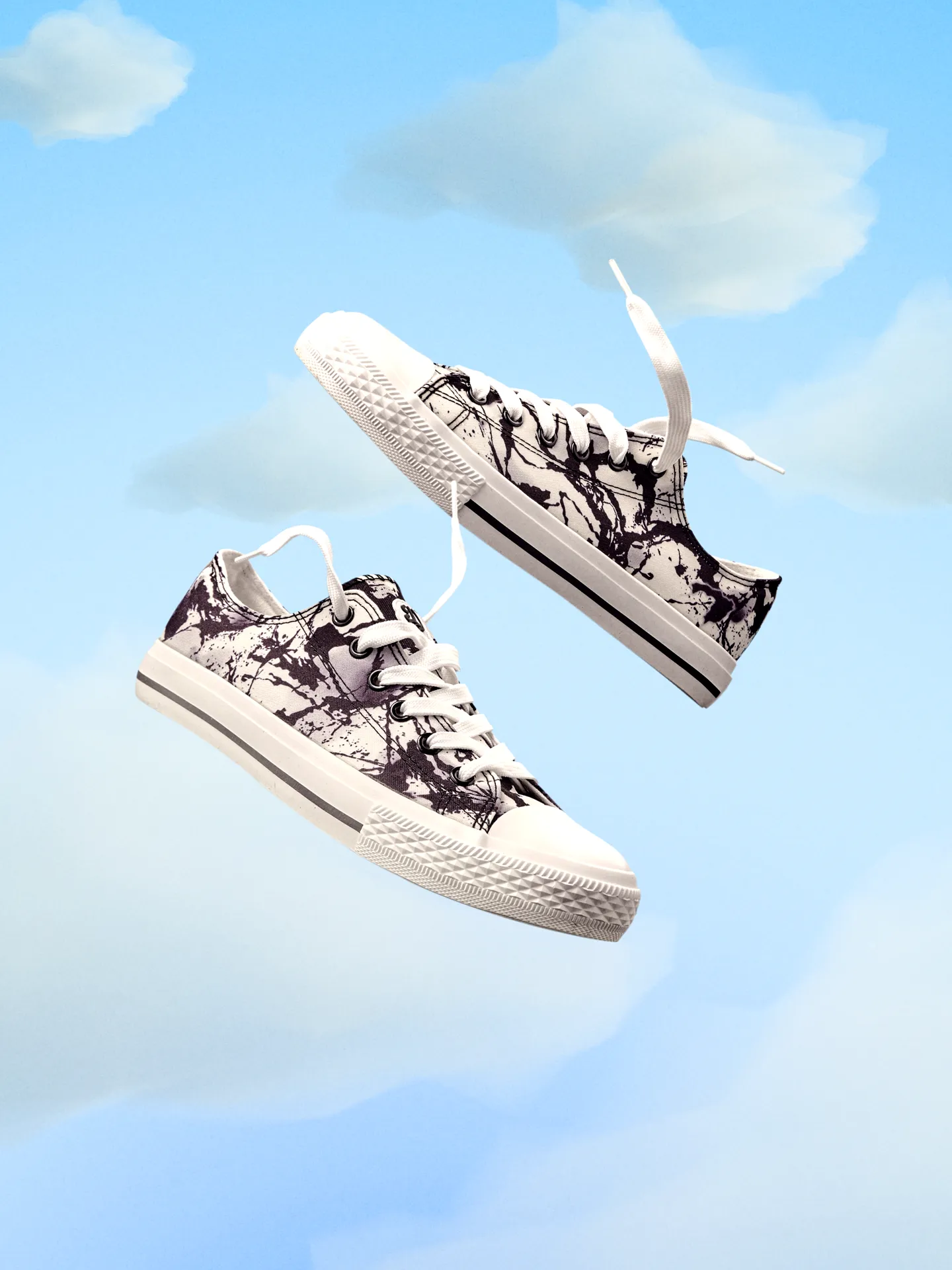 Chaussures en toile rigolotes Taches noires et blanches - Image 8