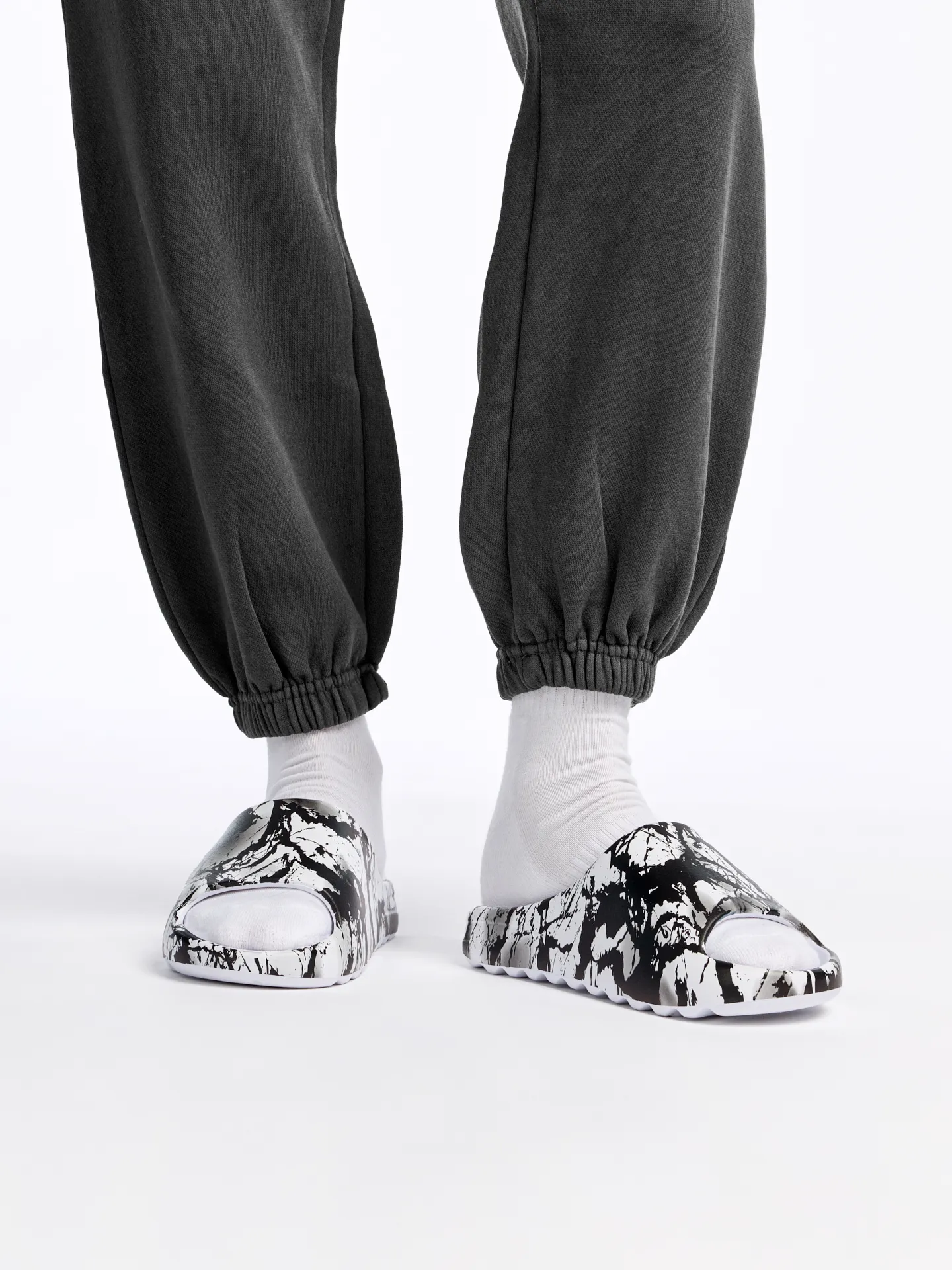 Sandales rigolotes chunky Taches noires et blanches - Image 5