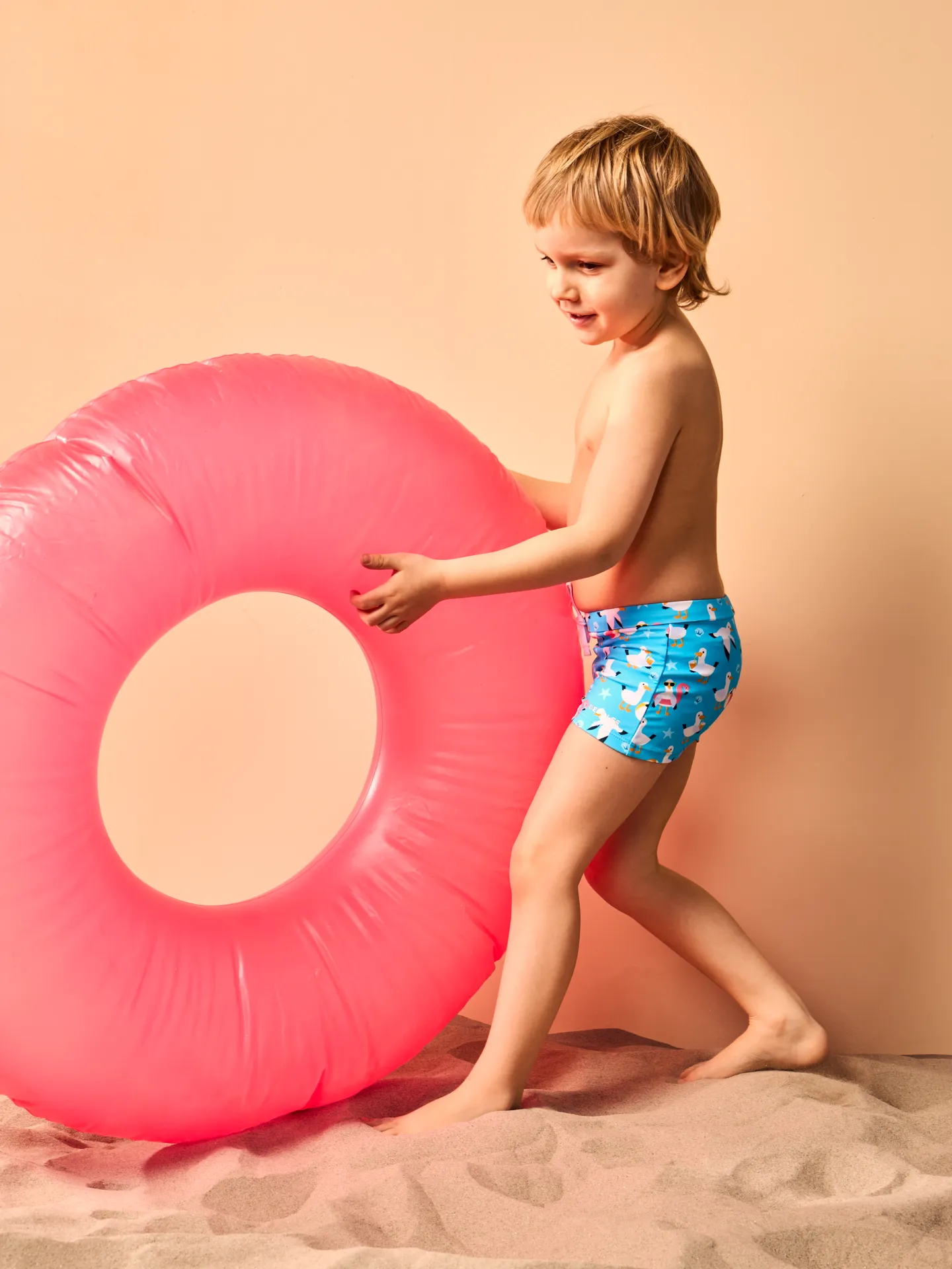 Short de bain élastique et rigolo pour enfants Mouette en vacances - Image 3