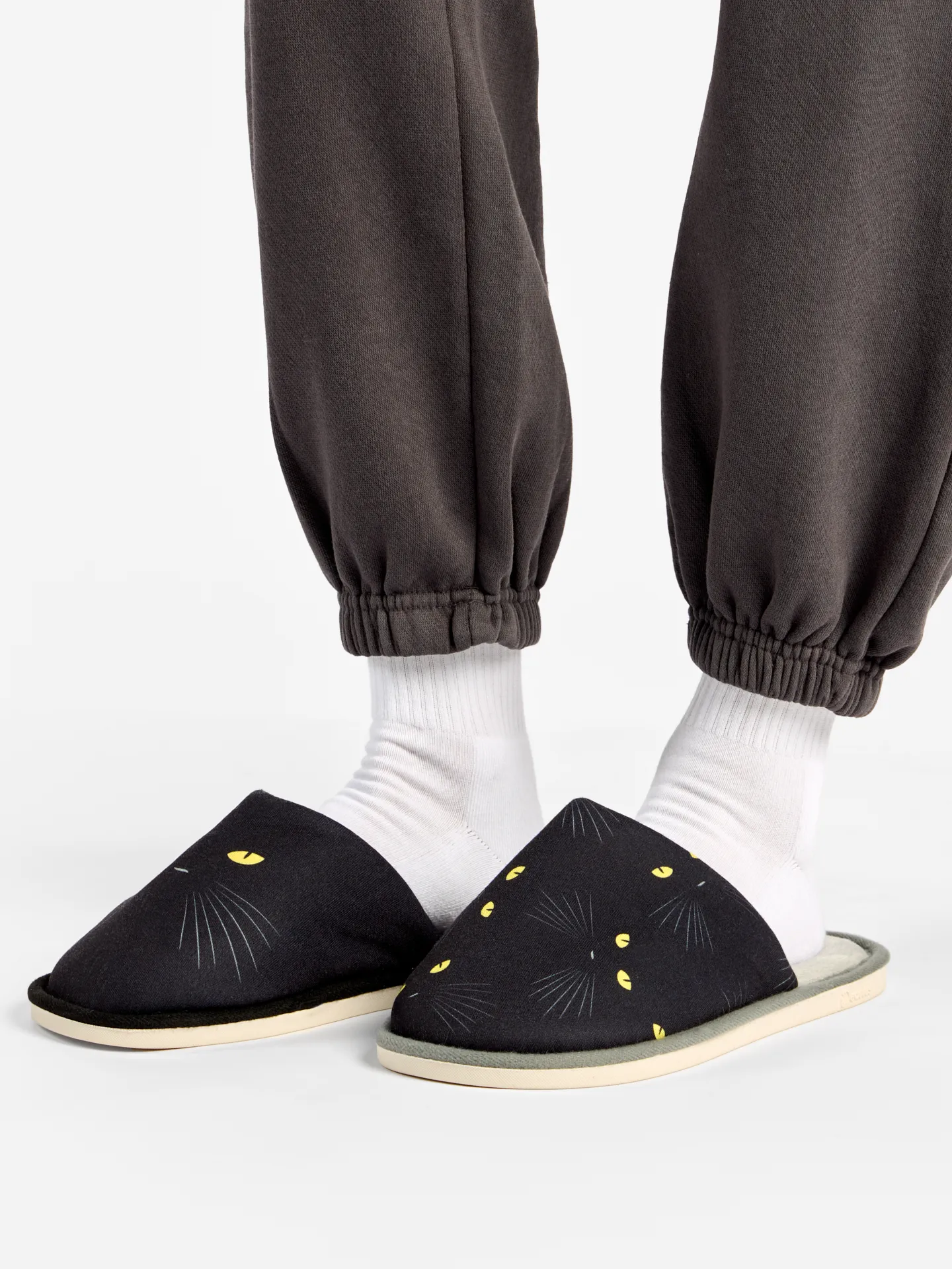 Pantoufles rigolotes Yeux de chat - Image 4